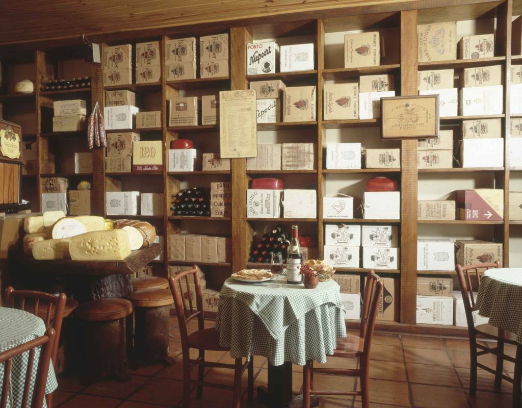 Restaurante La Cave. 1988