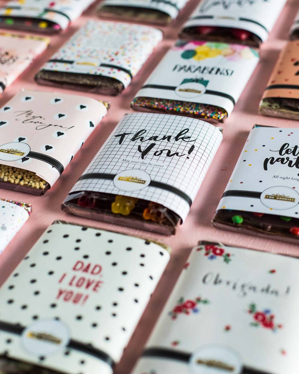 Quiosque em shopping mescla papelaria e doceria