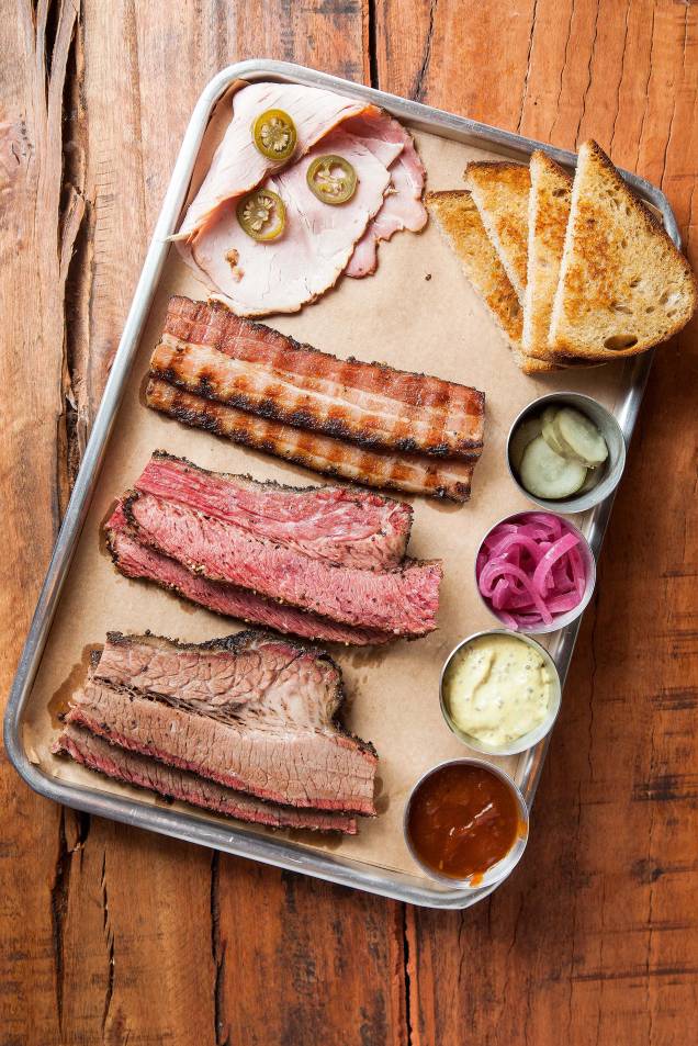 Smoked bbq: bandeja de degustação de defumados Smoked bbq: bandeja de degustação de defumados