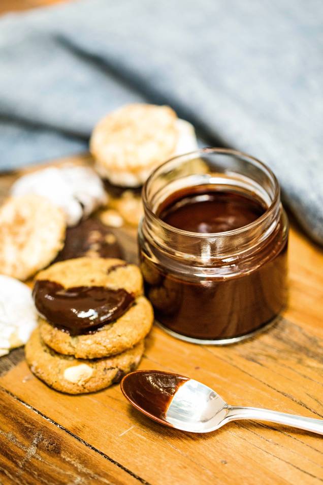 Fondue de chocolate com biscoitos