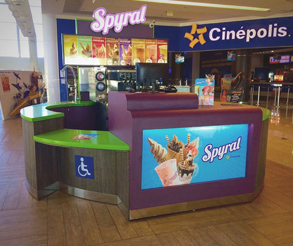 Rede de cinema lança novidade que combina sorvete com pipoca