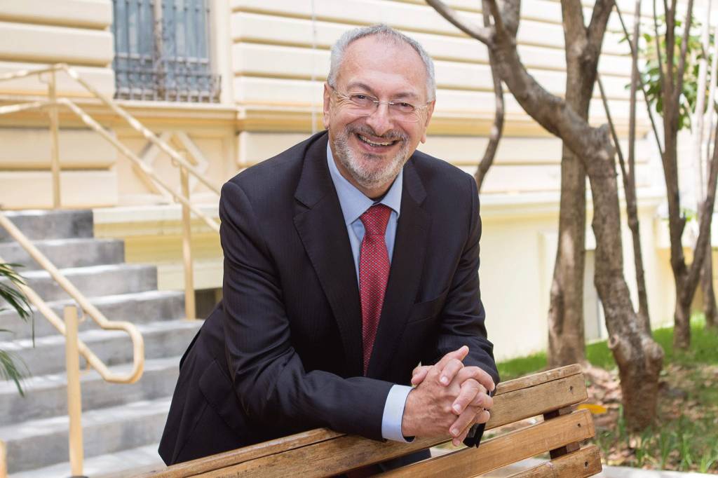 Desembargador José Renato Nalini vai tirar, enfim, a carteira da OAB