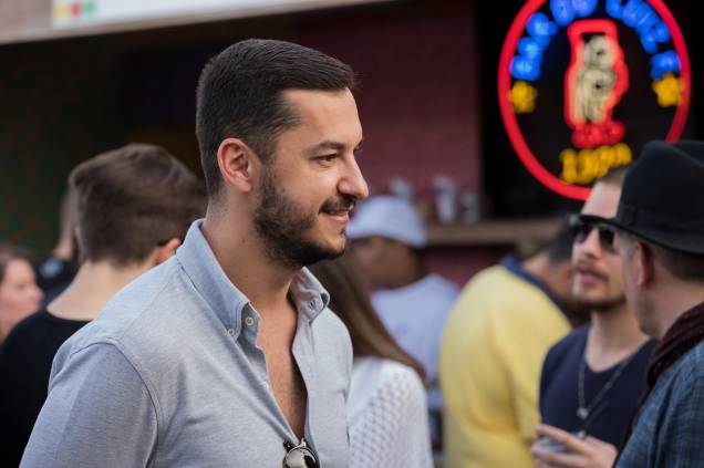 Quem também passou pela festa foi o empresário paulistano Bruno van Enck, da Barbearia Corleone Quem também passou pela festa foi o empresário paulistano Bruno van Enck, da Barbearia Corleone