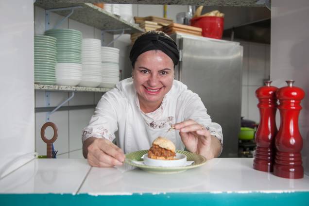 Alessandra Ramos: dona e chef do Hilda Botequim Alessandra Ramos: dona e chef do Hilda Botequim