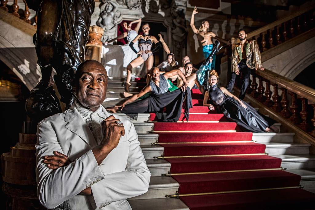 Ismael Ivo, diretor do Balé da Cidade, enche Municipal com pegada pop