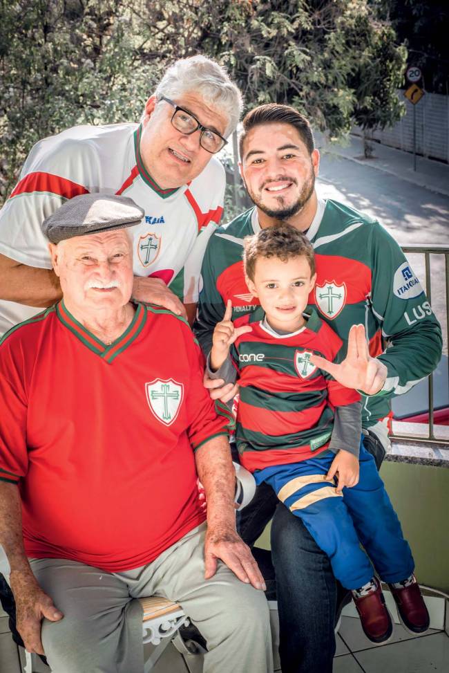 FAMILIA_LUSA1.JPG FAMILIA_LUSA1.JPG