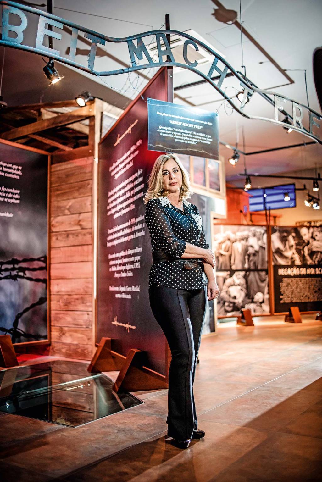 Católica, advogada milita contra antissemitismo e lança livro