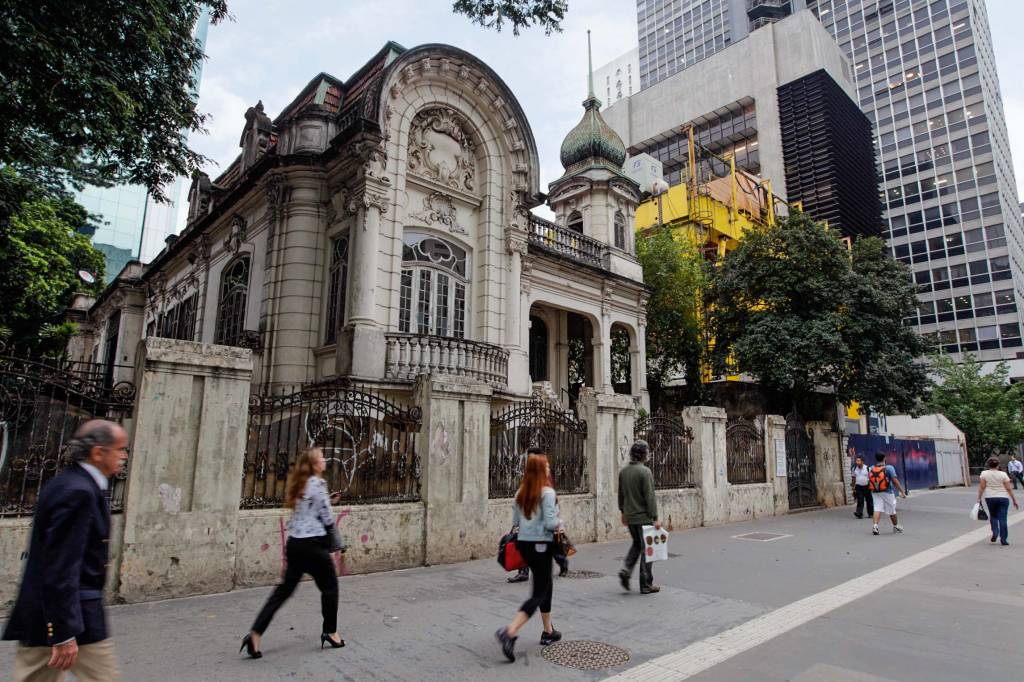 Artigo: Sem incentivo para doar