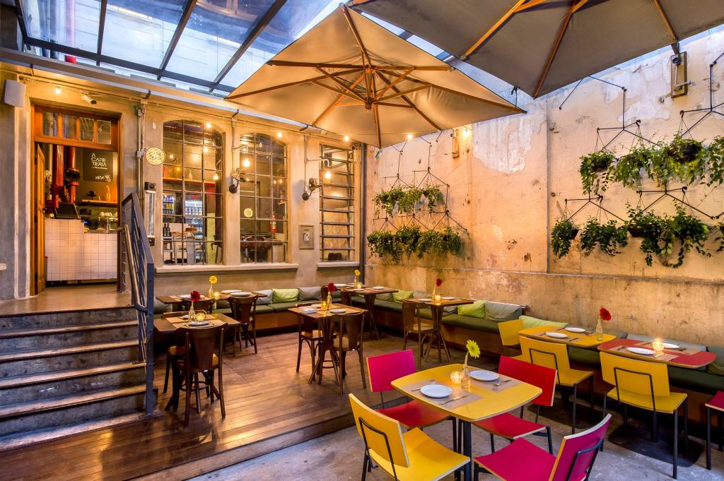 Aprenda a fazer bebidas da moda, como o kombucha, neste sábado