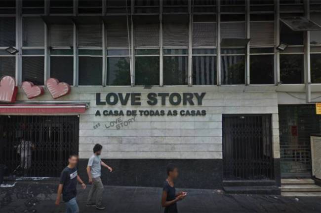boate-love-story-20180807-001-fachada A imagem mostra o letreiro da Love Story, boate do centro de São Paulo