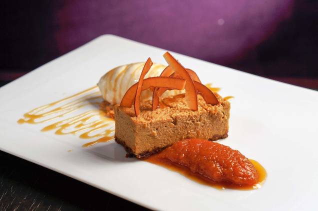 Cheesecake de abóbora: uma das glórias das confeitarias dos Estados Unidos ganha versão bem brasileira no restaurante Cheesecake de abóbora: uma das glórias das confeitarias dos Estados Unidos ganha versão bem brasileira no restaurante