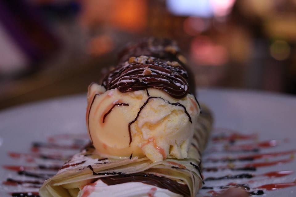 crepe split – Hachi Crepe Cafe