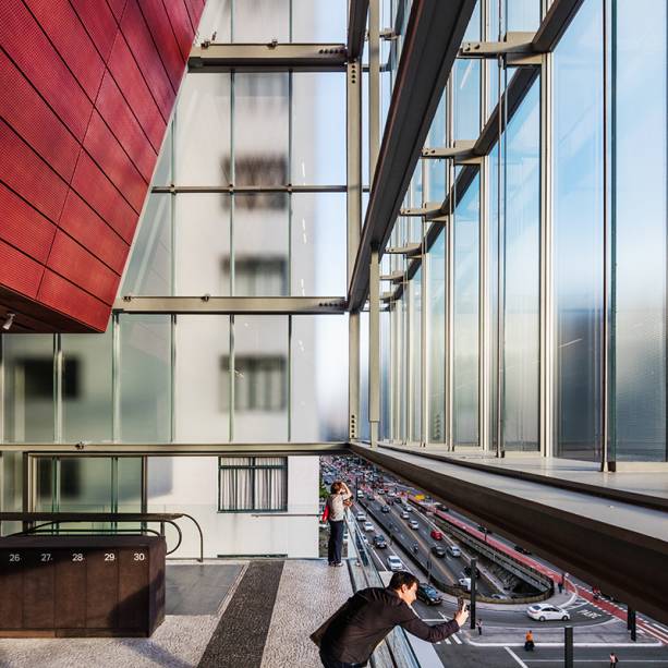 Praça "área" do Instituto Moreira Salles Praça "área" do Instituto Moreira Salles