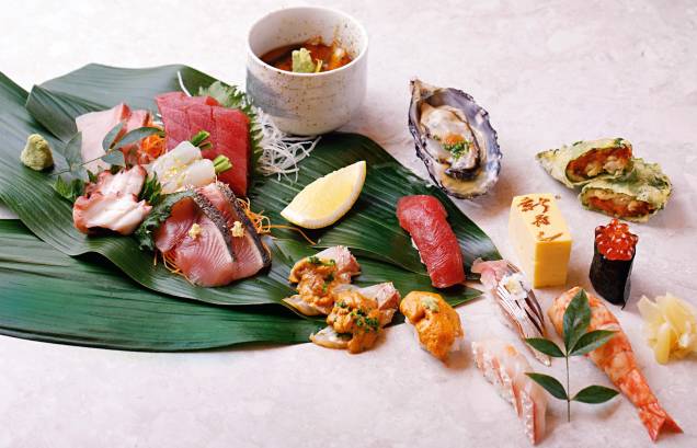 Uma seleção da culinária japonesa fria no Shin-Zushi: eleito o melhor japonês por Veja COMER & BEBER 2018 Uma seleção da culinária japonesa fria no Shin-Zushi: eleito o melhor japonês por Veja COMER & BEBER 2018