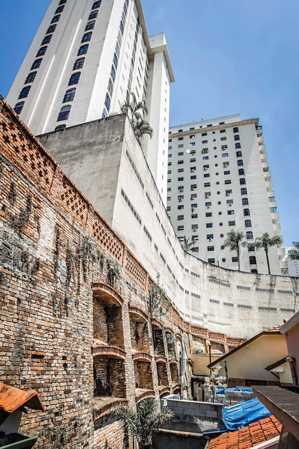 Construídos e escondidos, confira três arcos paulistanos