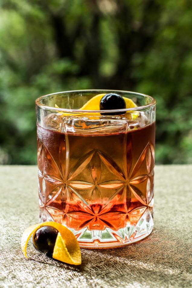 O coquetel old black fashioned 44 O coquetel old black fashioned 44