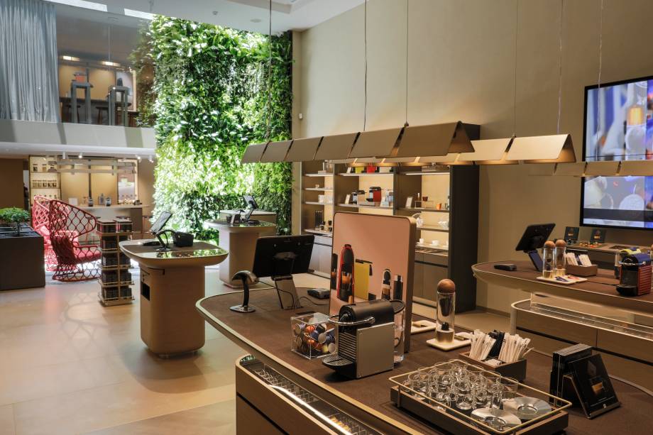 Inovação no ambiente: não há bancadas de atendimento Inovação no ambiente: não há bancadas de atendimento