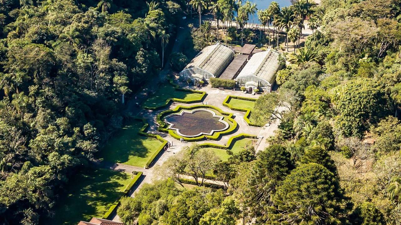 O Jardim Botânico, vizinho ao Zoológico e quase três vezes maior que o Parque do Povo: entrada a 10 reais (só em dinheiro, não se aceita cartão) e entorno com baixa densidade de moradores