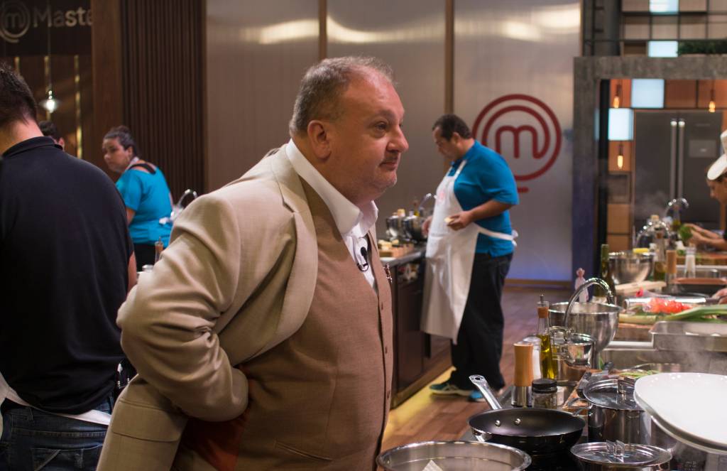 Jacquin dá bronca em amador MasterChef que faz prato com sabor de enlatado