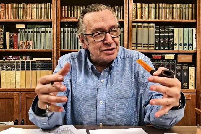 “Não me meto mais na política brasileira”, diz Olavo de Carvalho