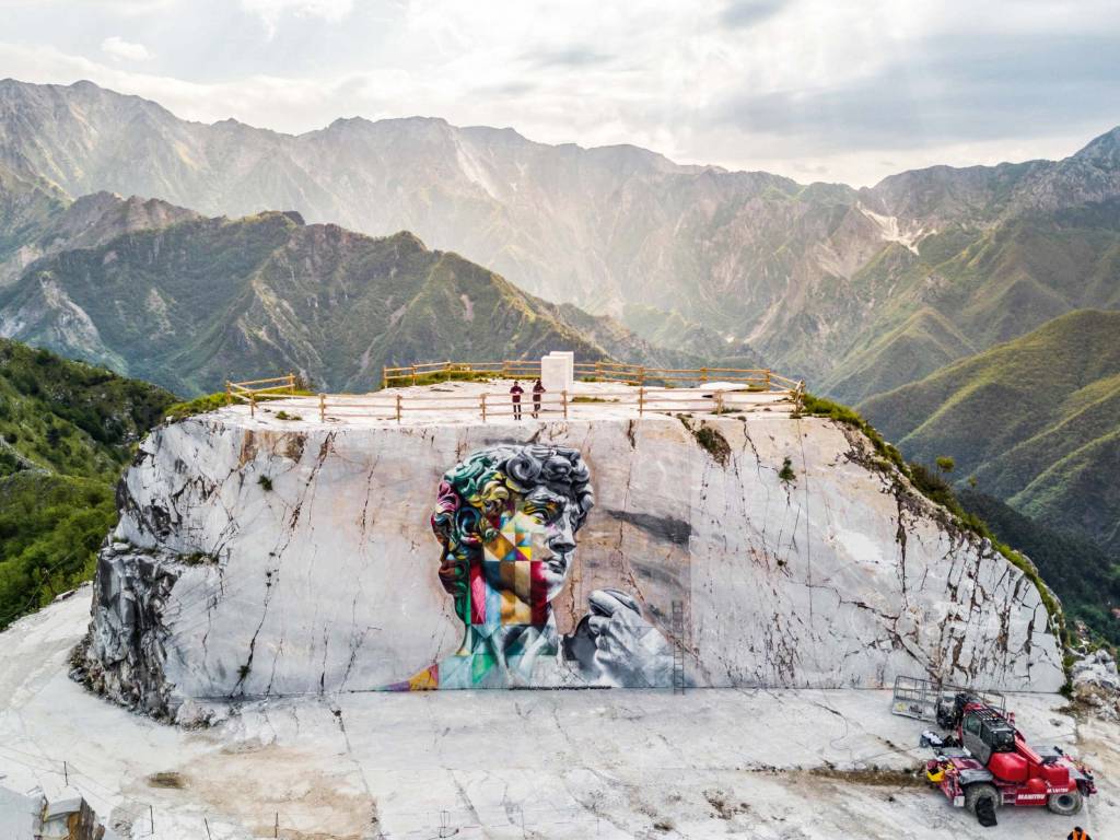 Imagem de Davi em Carraca, obra do grafiteiro Eduardo Kobra. Imagem de Davi em Carraca, obra do grafiteiro Eduardo Kobra.