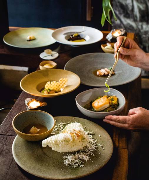 Menu desgustação: seis, sete ou dez etapas mais sobremesa Menu desgustação: seis, sete ou dez etapas mais sobremesa