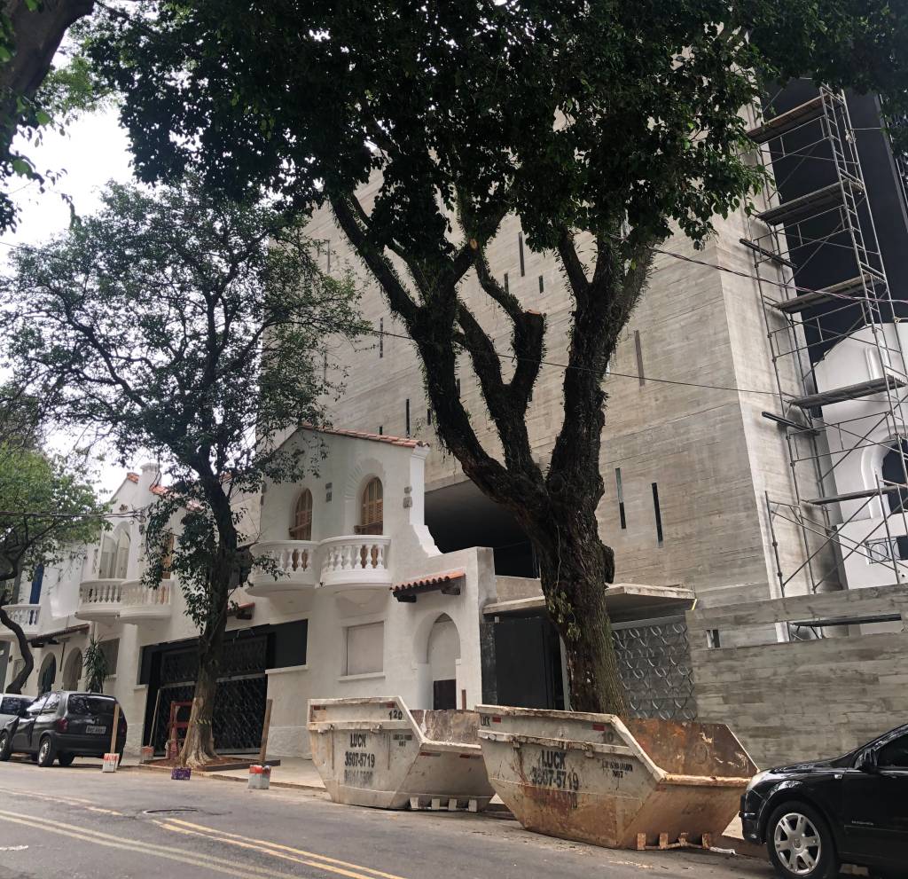 Prédio de Pinheiros terá entrada feita com fachada de casas antigas