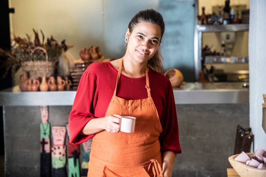 ManuelleFerraz: cozinhasertaneja deMinas e daBahia com umtoque de mar