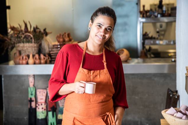 ManuelleFerraz: cozinhasertaneja deMinas e daBahia com umtoque de mar ManuelleFerraz: cozinhasertaneja deMinas e daBahia com umtoque de mar