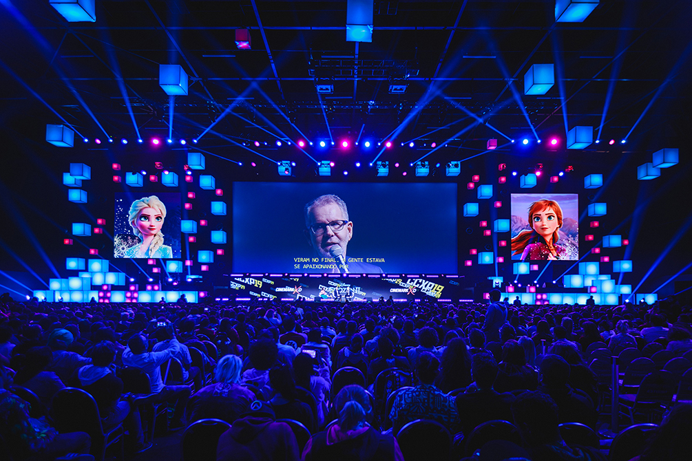 frozen-2-pixar-disney-ccxp-01 frozen-2-pixar-disney-ccxp-01