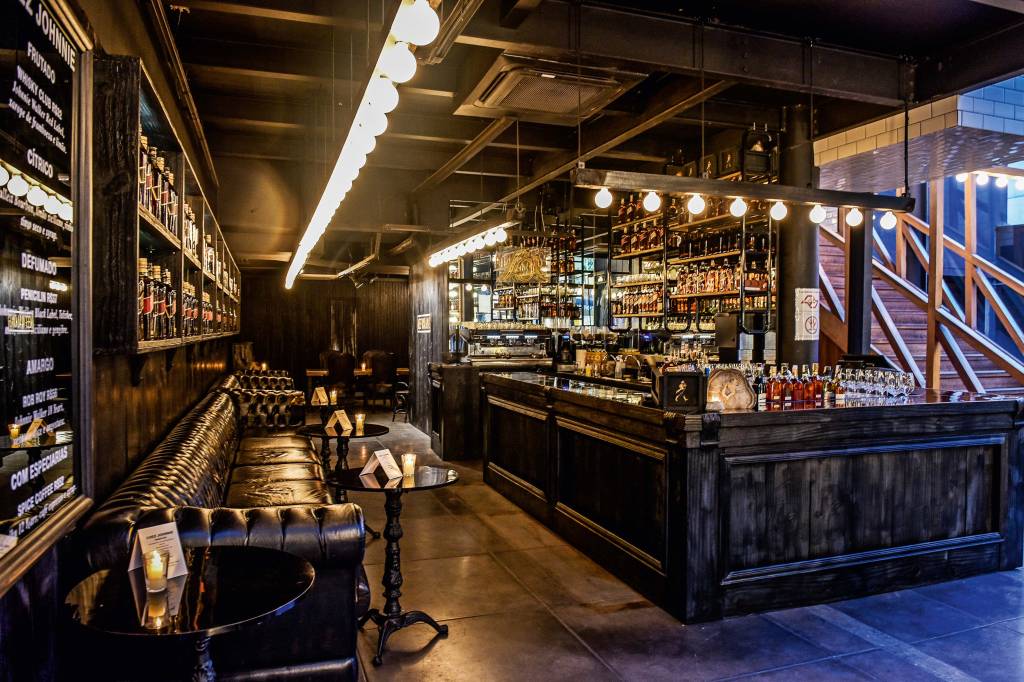 Bares de marcas de bebida se multiplicam em São Paulo