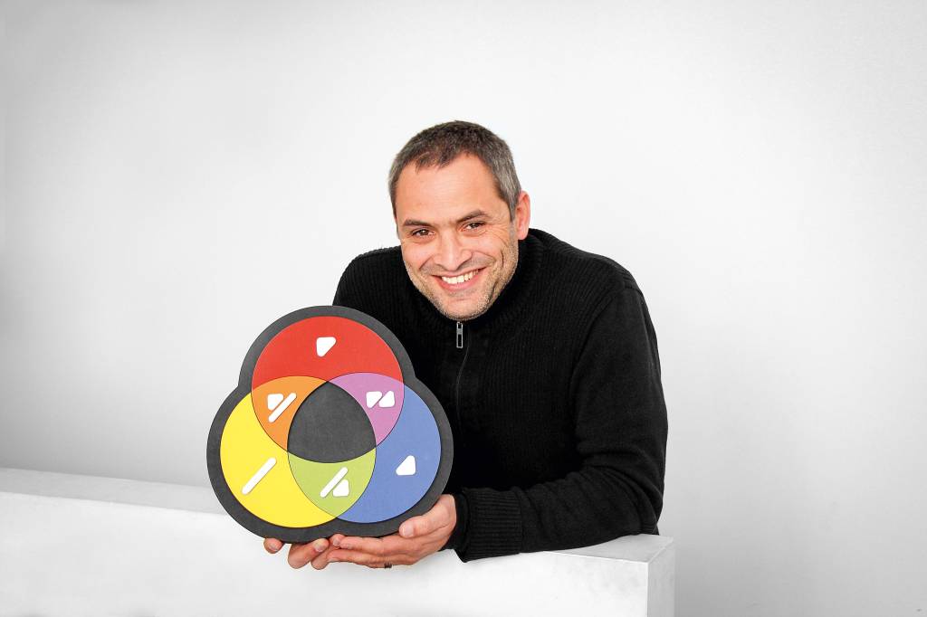 Designer transforma bullying que fez no passado em empresa “do bem”