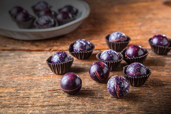 Bombom de jabuticaba – Gallette Chocolates