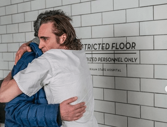 Diretor de Coringa posta fotos inéditas e emociona ao agradecer aos fãs