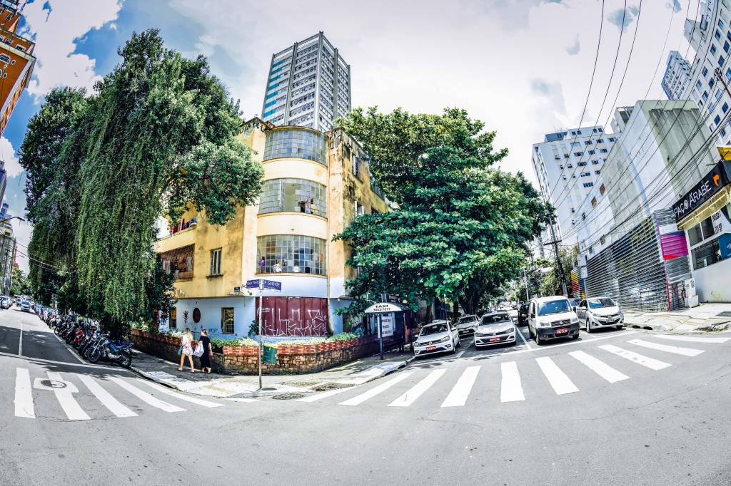 Predinho na Oscar Freire: extorsão, briga de donos e convite para invasão