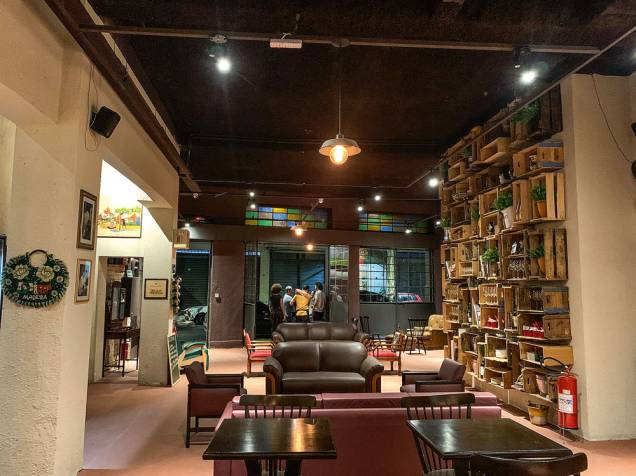 Salão amplo: imóvel tem 300 metros quadrados Salão amplo: imóvel tem 300 metros quadrados