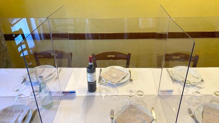 Laminas-protectoras-protegerse-coronavirus-restaurantes_2223387685_7652943_720x405 Laminas-protectoras-protegerse-coronavirus-restaurantes_2223387685_7652943_720x405
