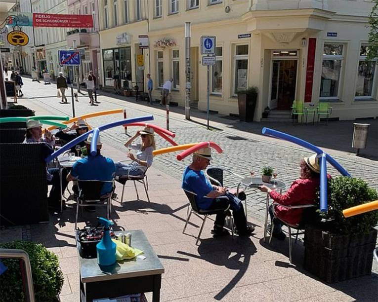 Chapéu de coroa e demacarrão de piscina:maneiras de reforçarmedidas de proteção Chapéu de coroa e demacarrão de piscina:maneiras de reforçarmedidas de proteção