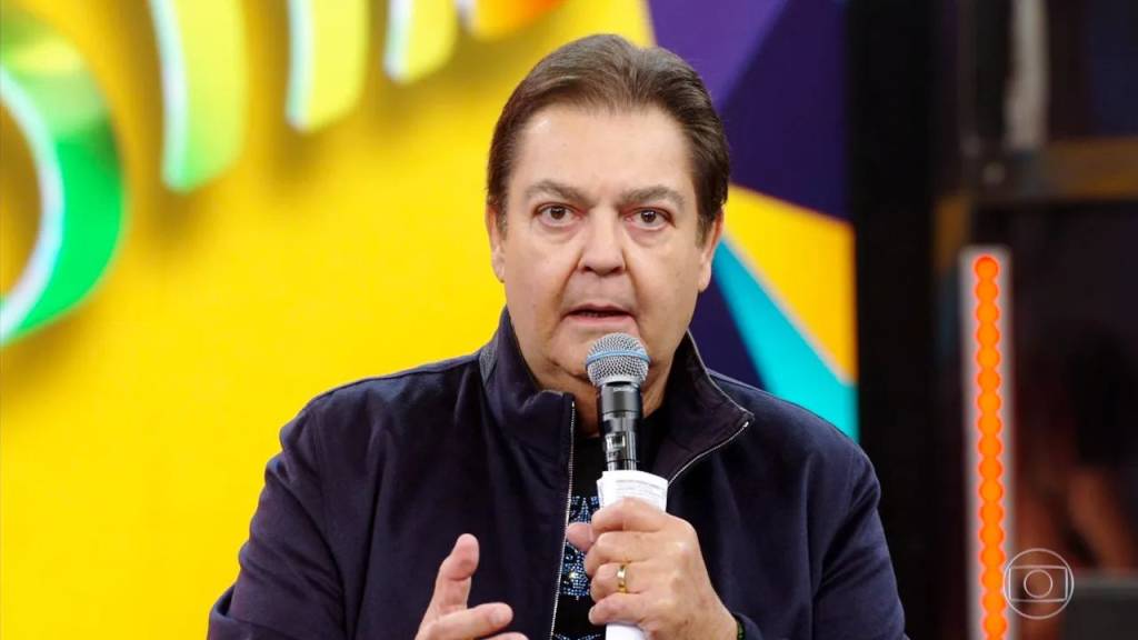 Faustão apresenta melhora e deixa UTI de hospital em SP