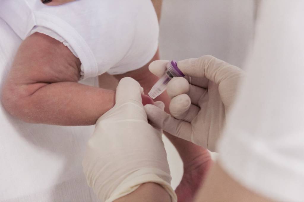 Junho Lilás reforça a importância do Teste do Pezinho em meio à pandemia