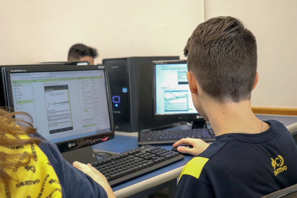 Criança computador Criança computador