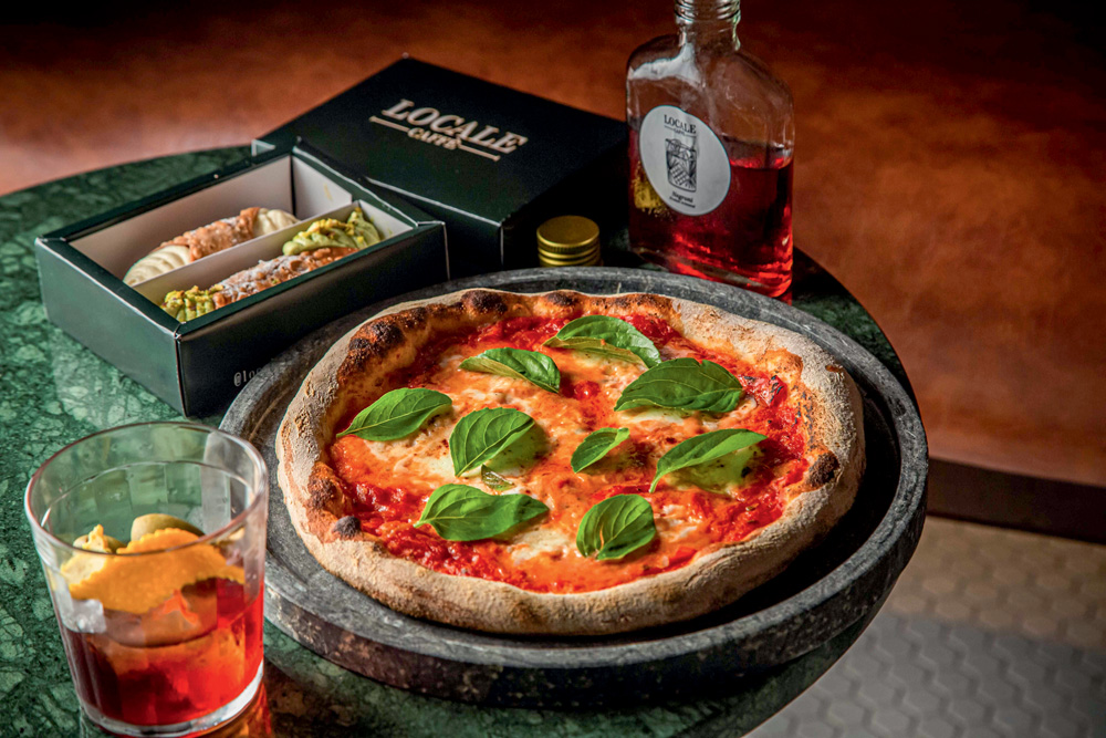 Donos do japonês Oguru abrem casa que une café e bar