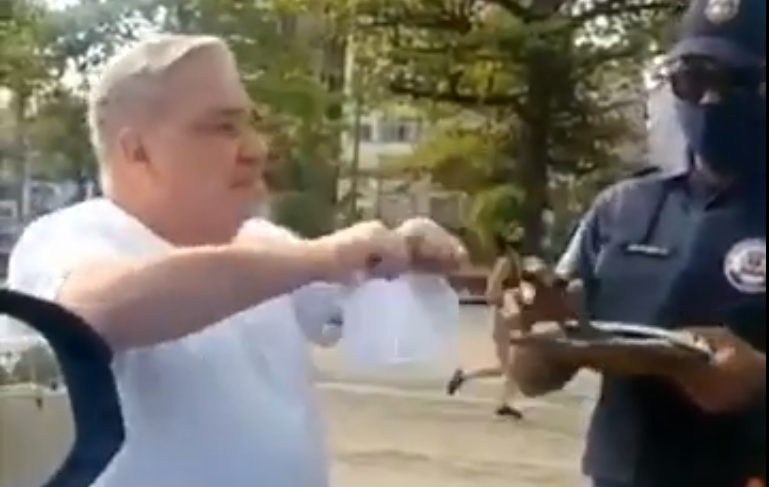 Siqueira rasga a multa
