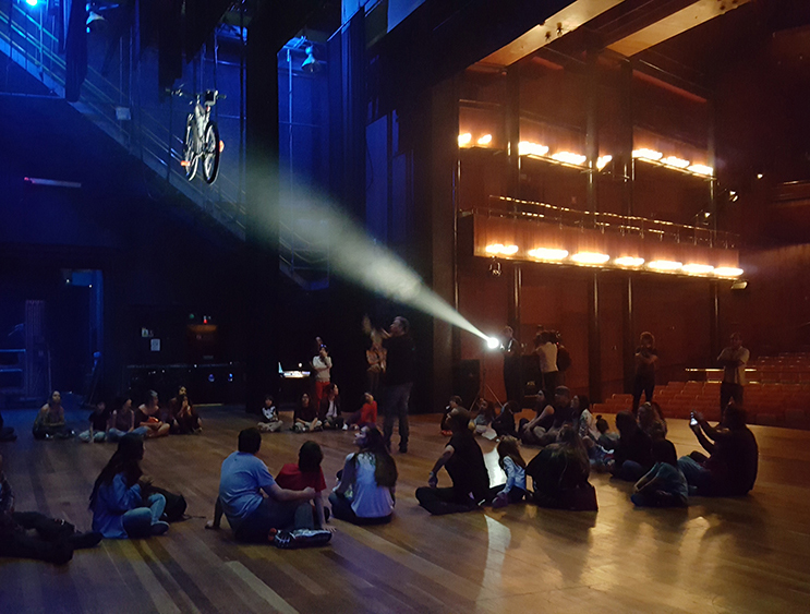Curso gratuito do Teatro Alfa capacita professores para produção artística