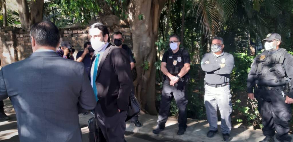 Acompanhada pela polícia federal, União retoma chaves da Cinemateca