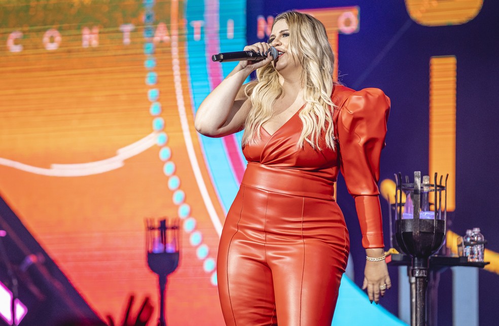 Mãe de Marília Mendonça posta foto com a filha e destaca passagem bíblica