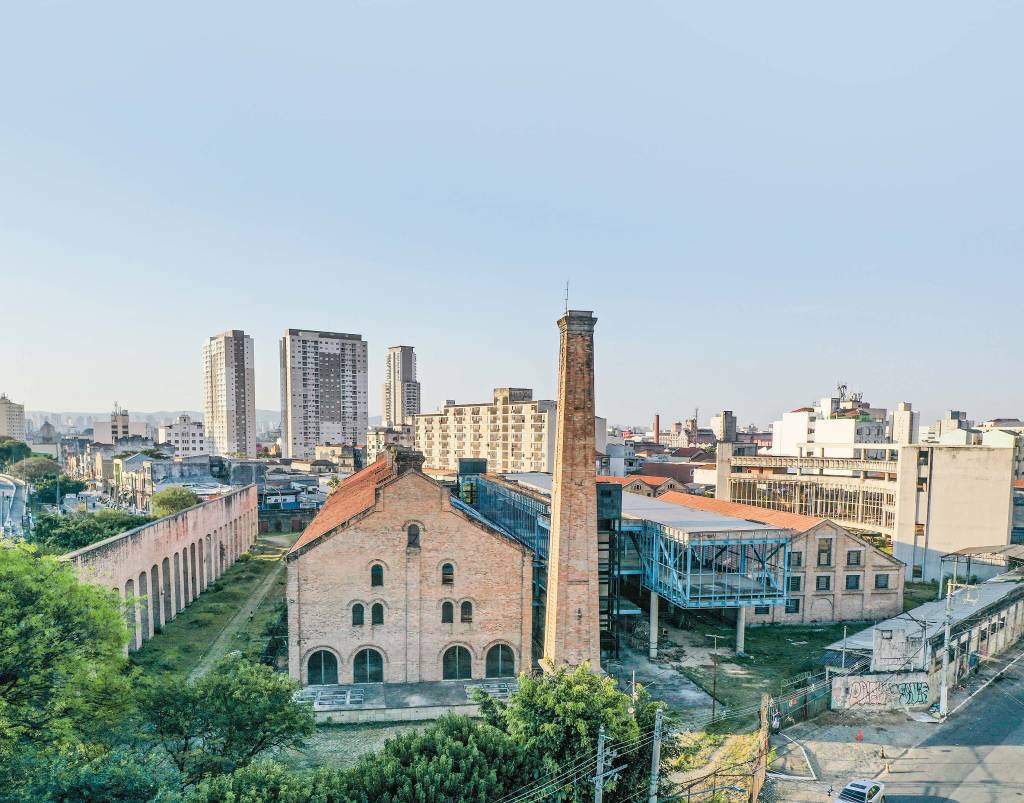 À espera de novos desabamentos: Casa das Retortas e antigo quartel da PM