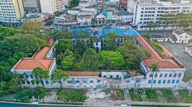 As obras que já consumiram 120 milhões de reais, mas paralisadas há seis anos, da Casa das Retortas: já deteriorada As obras que já consumiram 120 milhões de reais, mas paralisadas há seis anos, da Casa das Retortas: já deteriorada