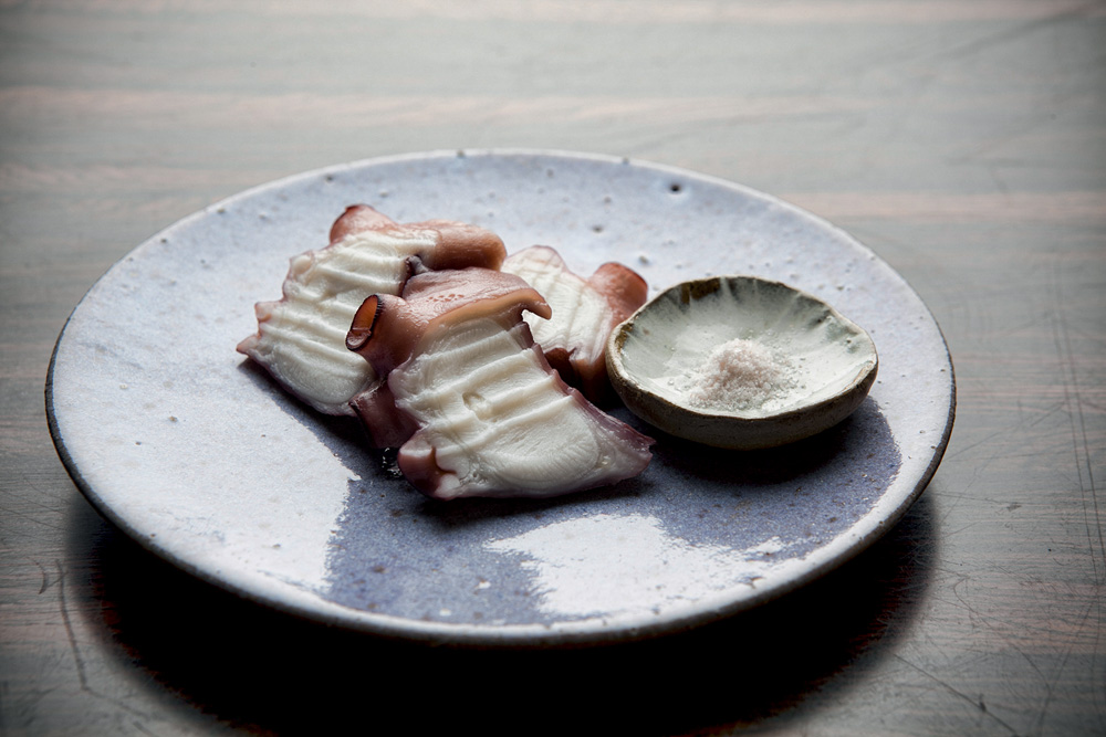 Japonês Kan Suke retorna com degustação no balcão