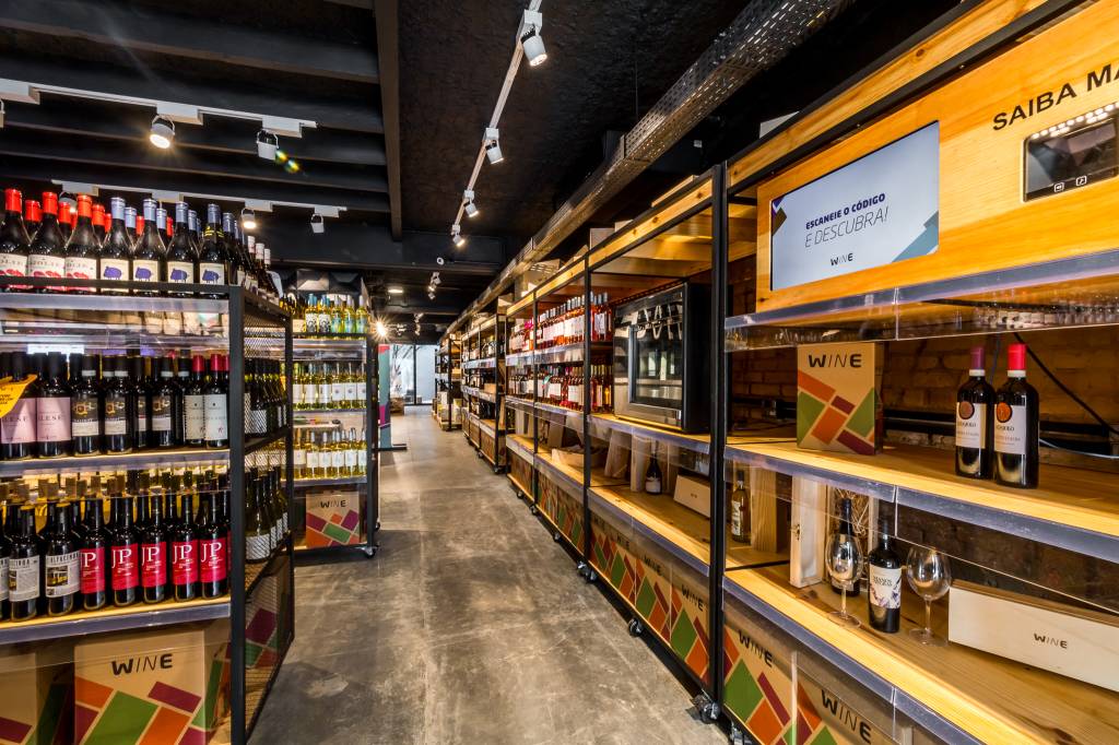 Wine ganha primeira loja física na cidade com 500 rótulos de vinho